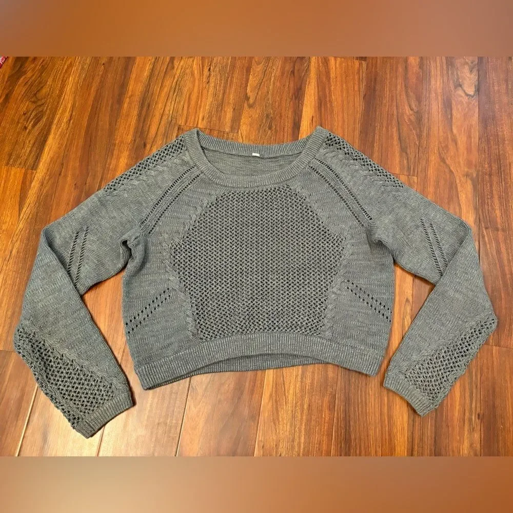 LuLuLemon grey/teal open knit sweater